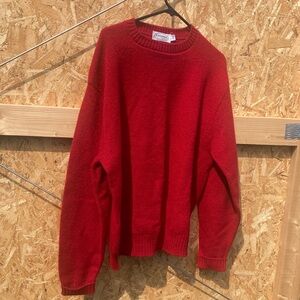 CREIGHTON/Elegant Red Crewneck Sweater